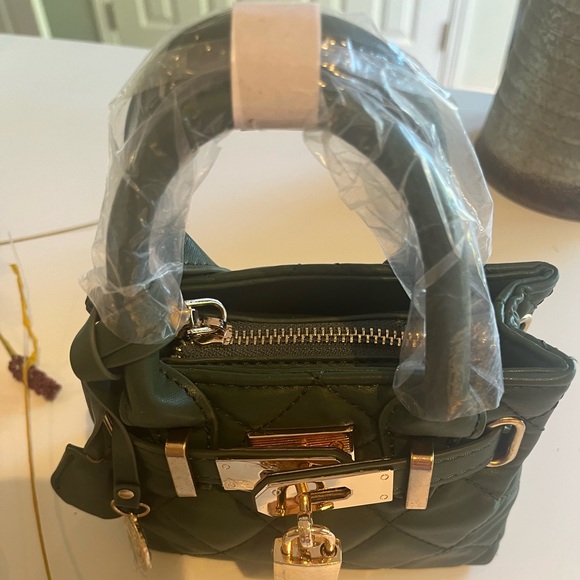 Badgley Mischka Mini Diamond Quilted Tote - Picture 6 of 12